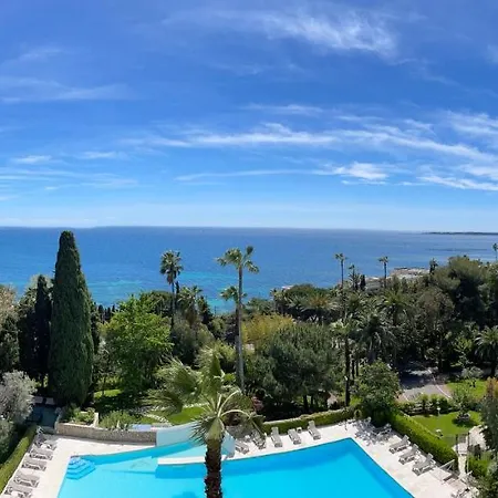 Super Cannes Sea Side Apartment
