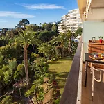 Super Cannes Sea Side 公寓