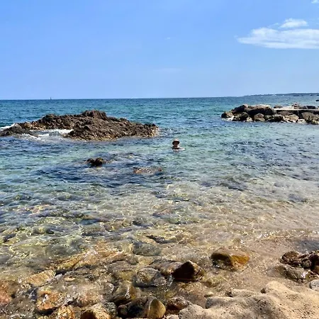 Super Cannes Sea Side *